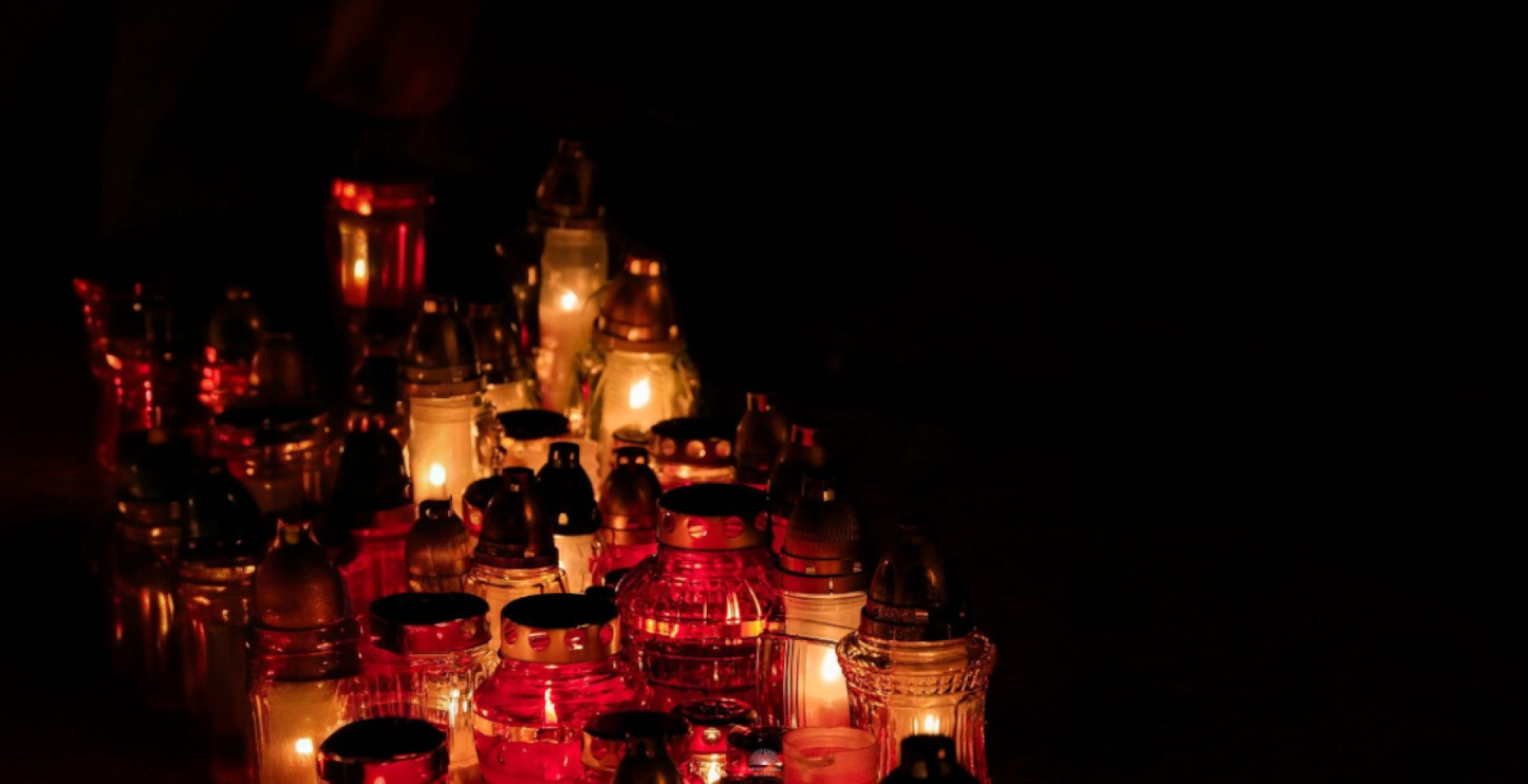 Na Dan svih svetih ne radimo-umjesto toga, palimo svijeće za sve one kojih se s ljubavlju sjećamo🕯️